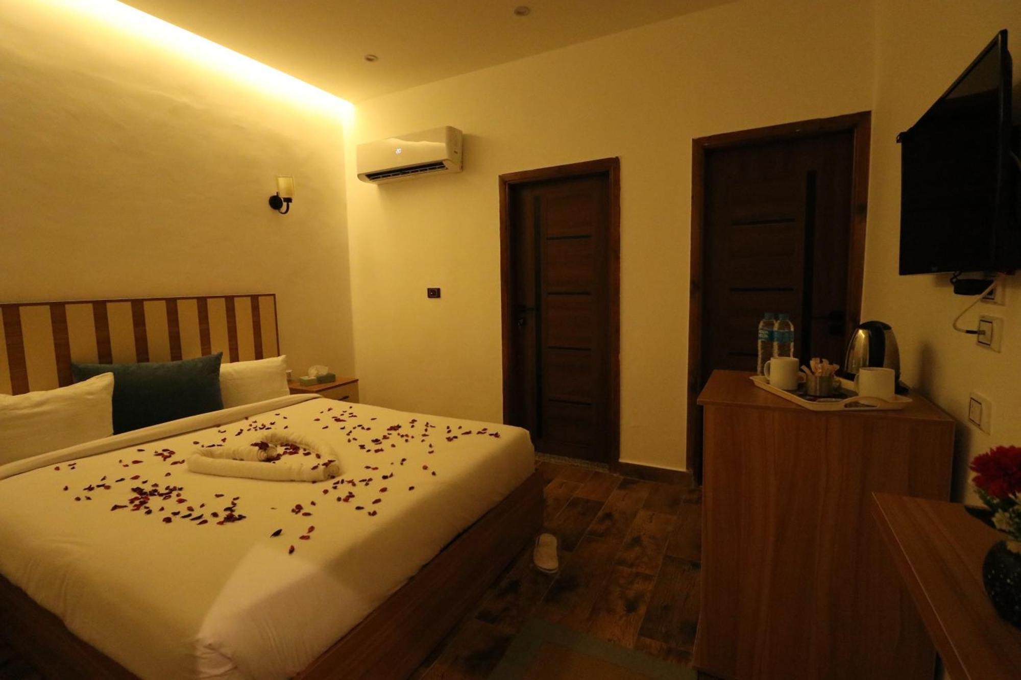 West Pyramids Hotel Kafret el-Gabal Екстериор снимка
