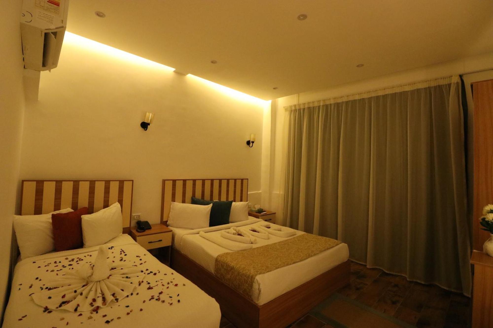 West Pyramids Hotel Kafret el-Gabal Екстериор снимка