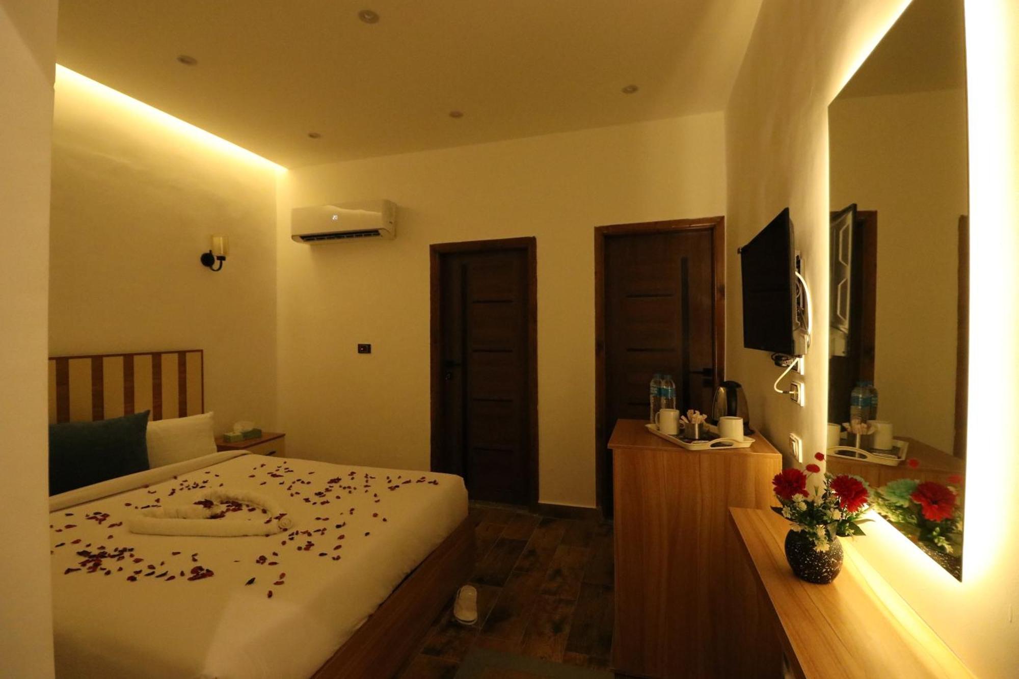 West Pyramids Hotel Kafret el-Gabal Екстериор снимка